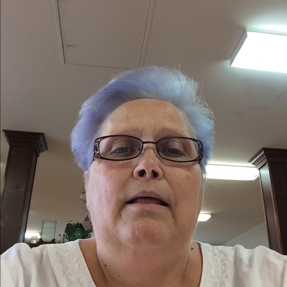 Meet your Posher, Brenda - Picture 1 of 1